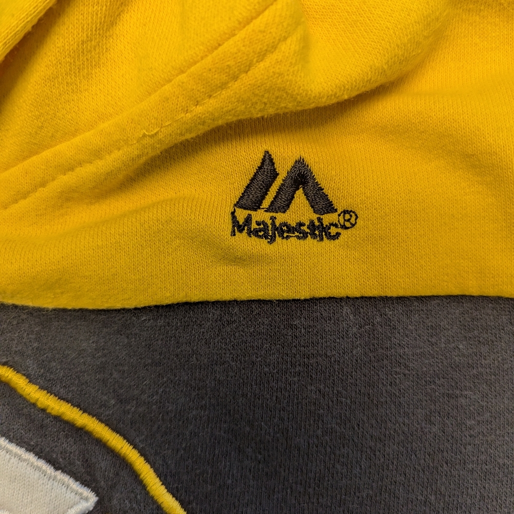 Majestic NHL Youth Boston Bruins Pullover - Picture 4 of 7